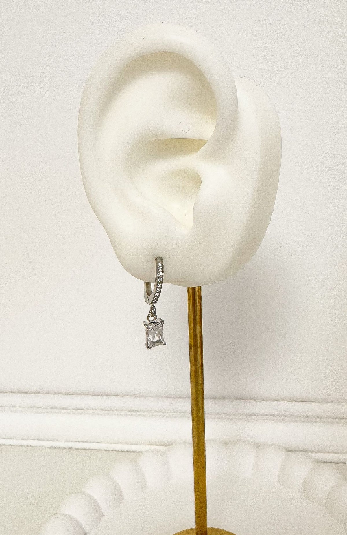 Boucles d'oreilles Suzon argentées en acier inoxydable, créole scintillante avec pendentif zircon