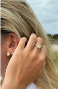 Bague Nina dorée halo fleuri en acier inoxydable - Emilya Bijoux