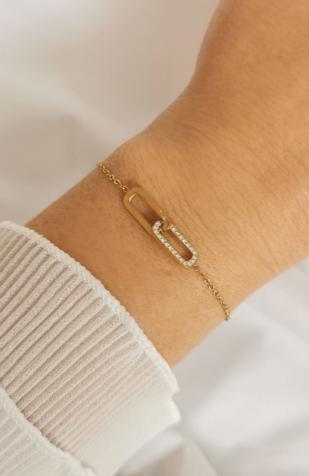 Bracelet Venise doré avec maillon ovale scintillant de zircons en acier inoxydable