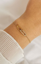 Bracelet Venise doré avec maillon ovale scintillant de zircons en acier inoxydable