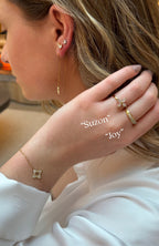 Bague Joy dorée en acier inoxydable avec ligne de zircons - Emilya Bijoux