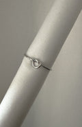 Bague Bow argentée en acier inoxydable avec nœud d'amour - Emilya Bijoux