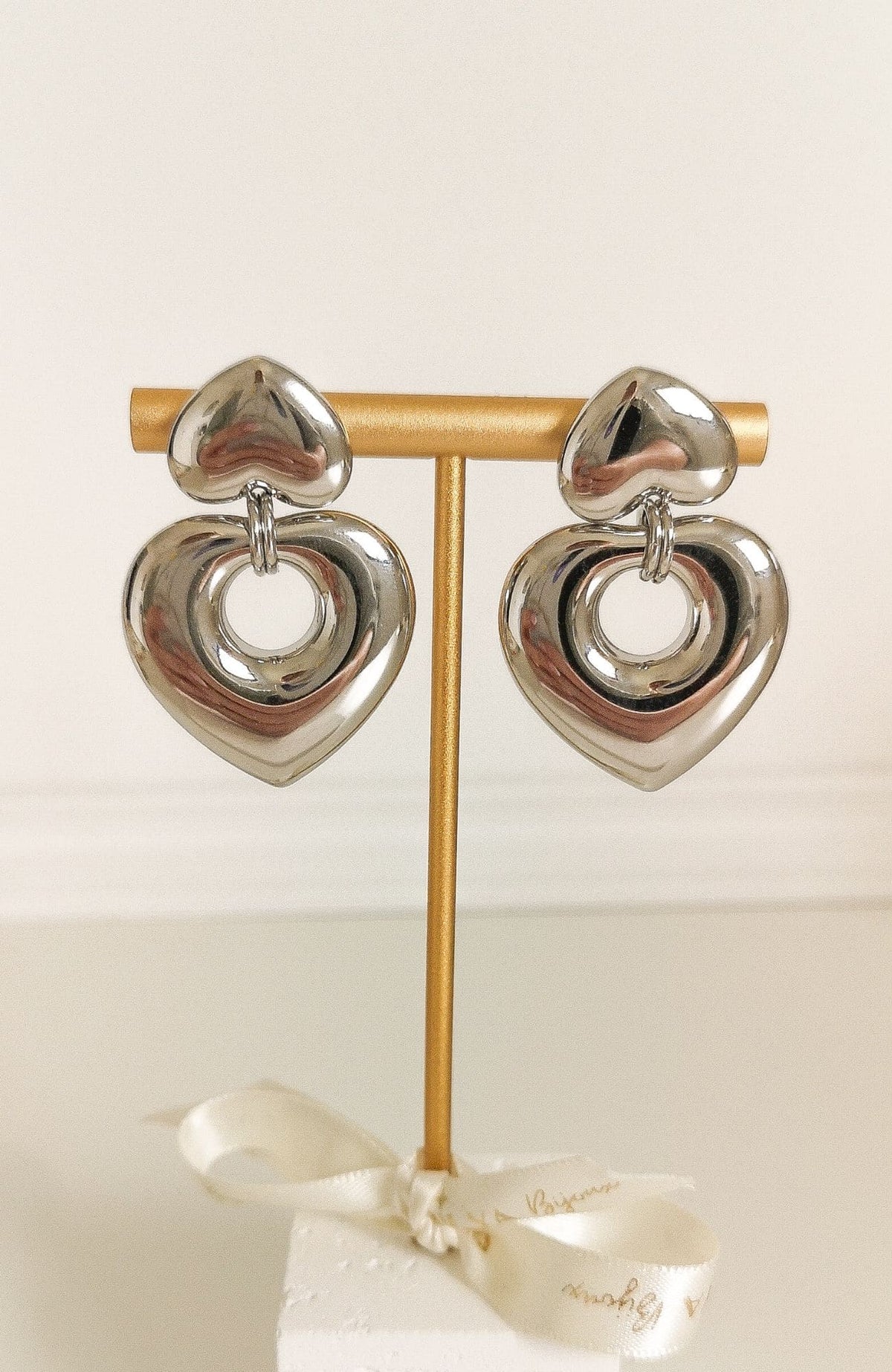Boucles d'oreilles Estelle argentées en acier inoxydable, puce cœur