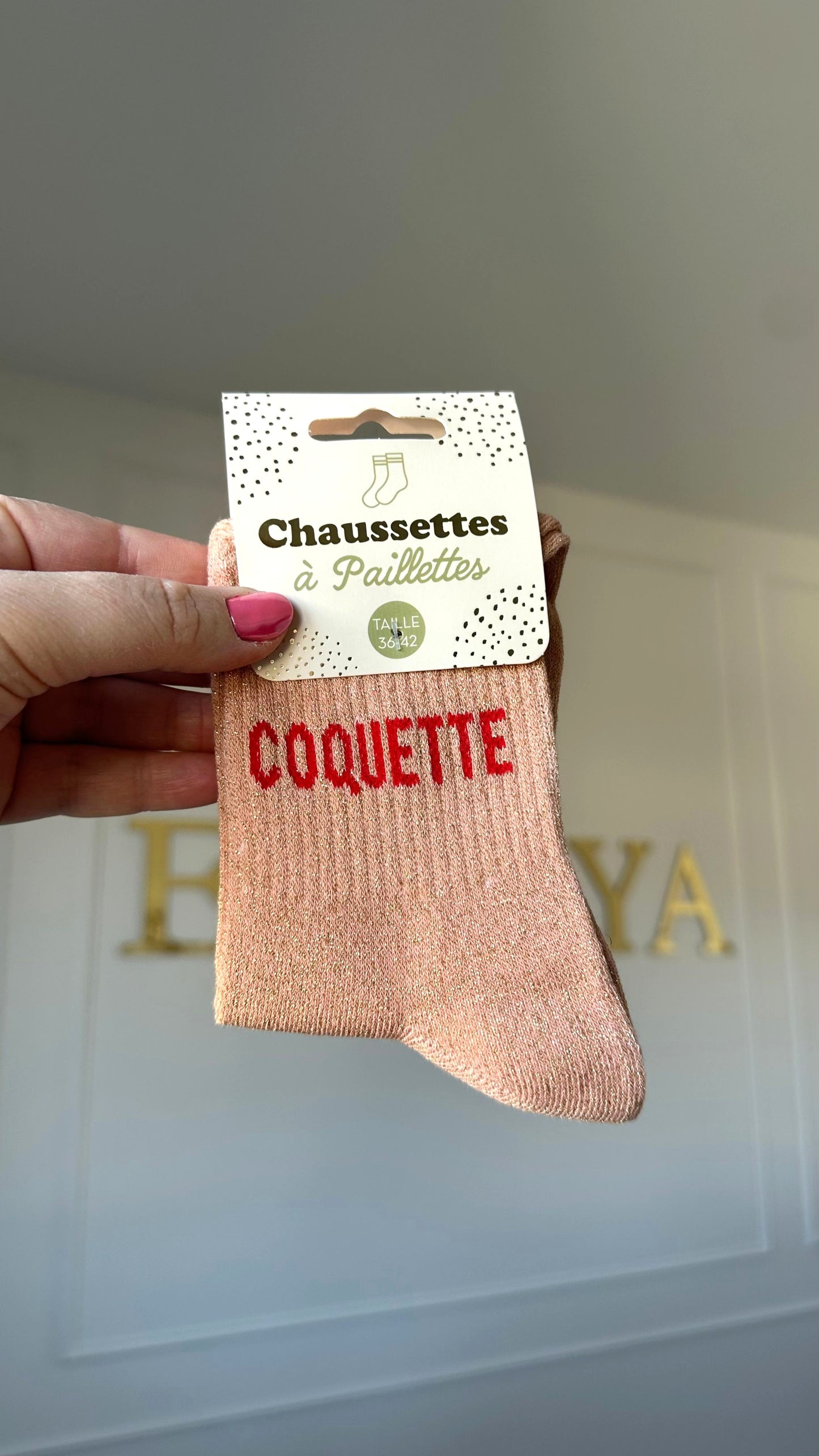 chaussettes à offrir, cadeau idéal femme, cadeau original 