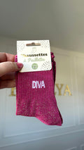 Chaussette à paillettes rose avec inscription "Diva"